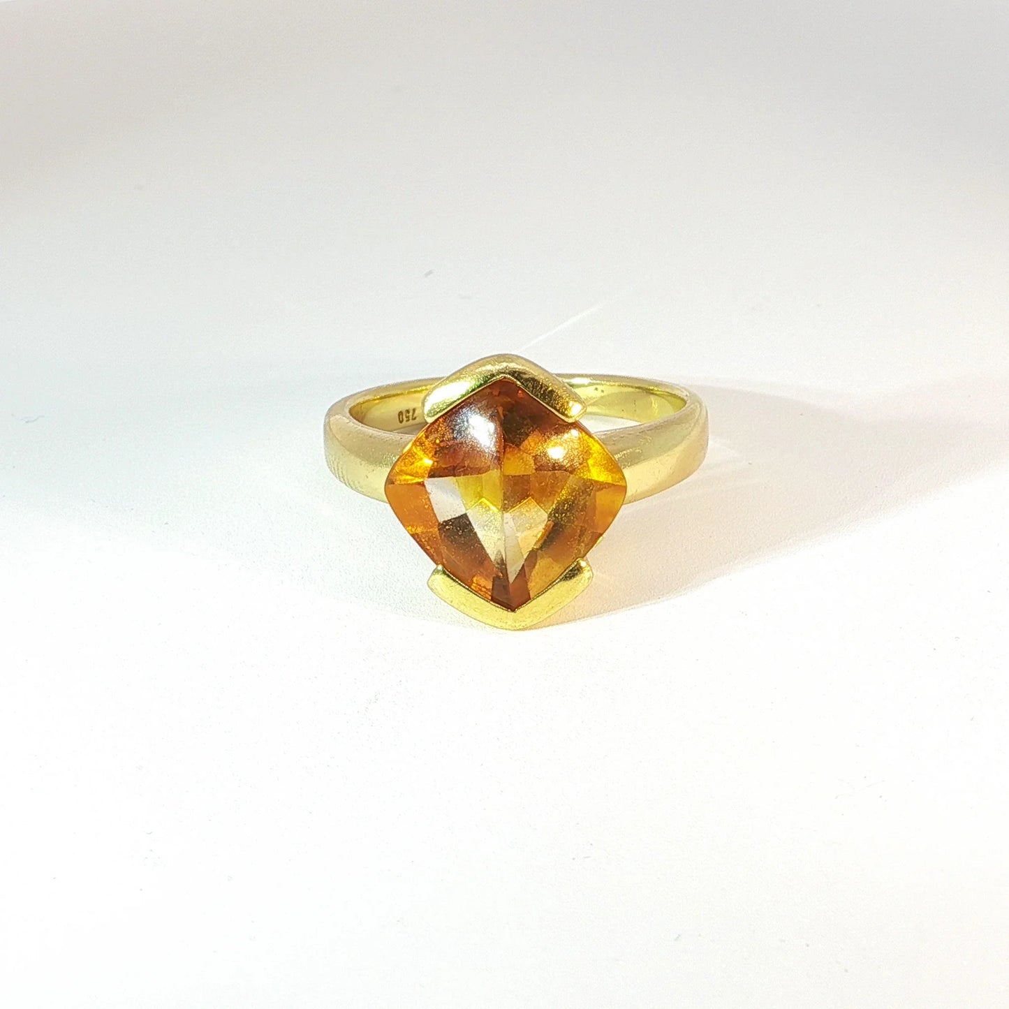 Elvira | Vintage Solitaire ring