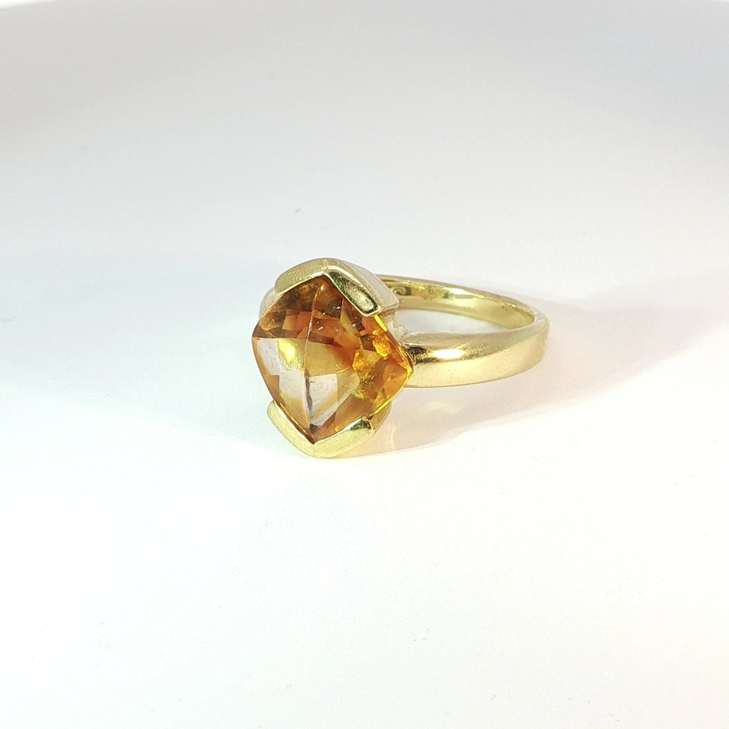 Elvira | Vintage Solitaire ring