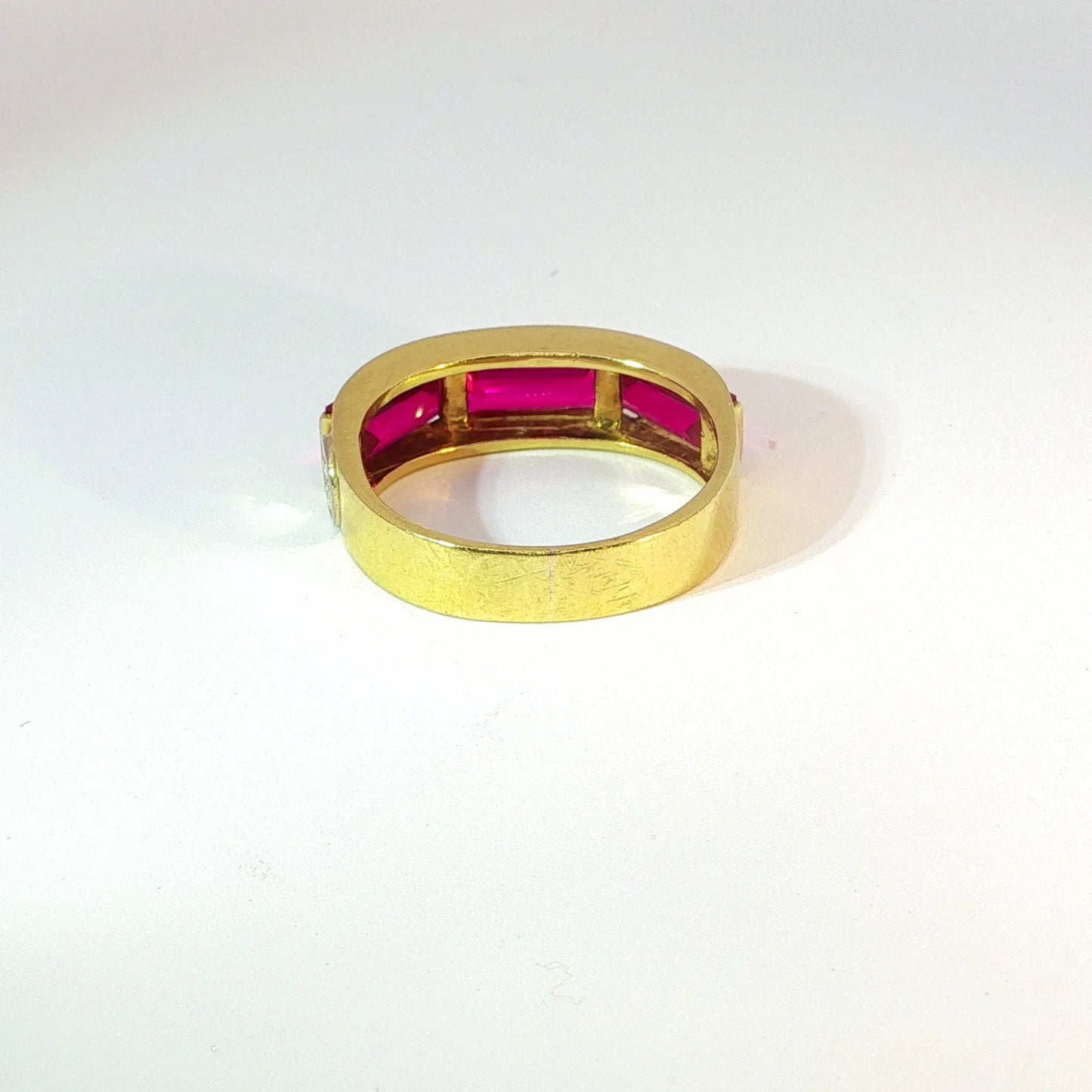 Jade | Vintage Baguette ring met Robijn