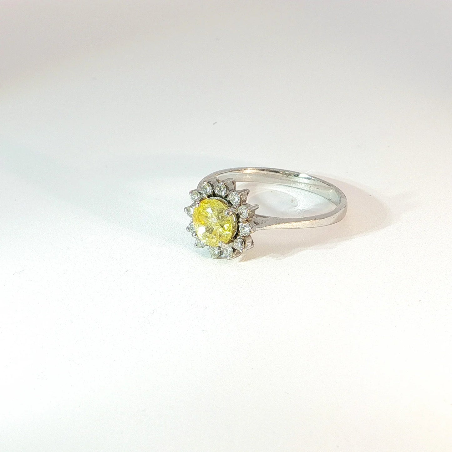 Sylvie | Vintage Flower ring