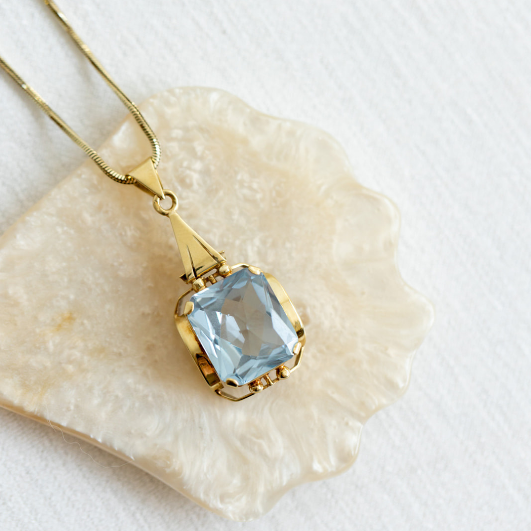 Milena | Vintage hanger