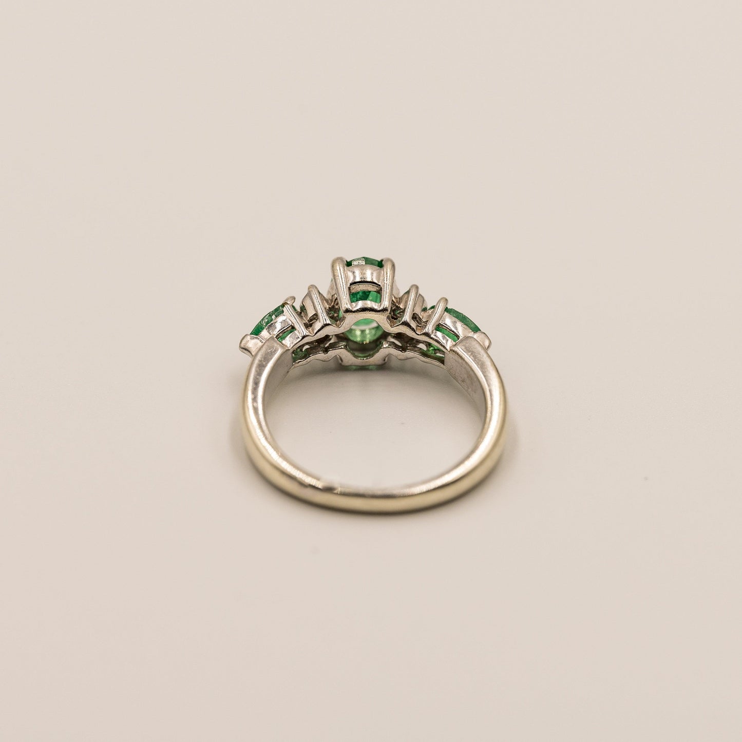 Grace | Vintage Smaragd en Diamant - Madamas - Antwerp