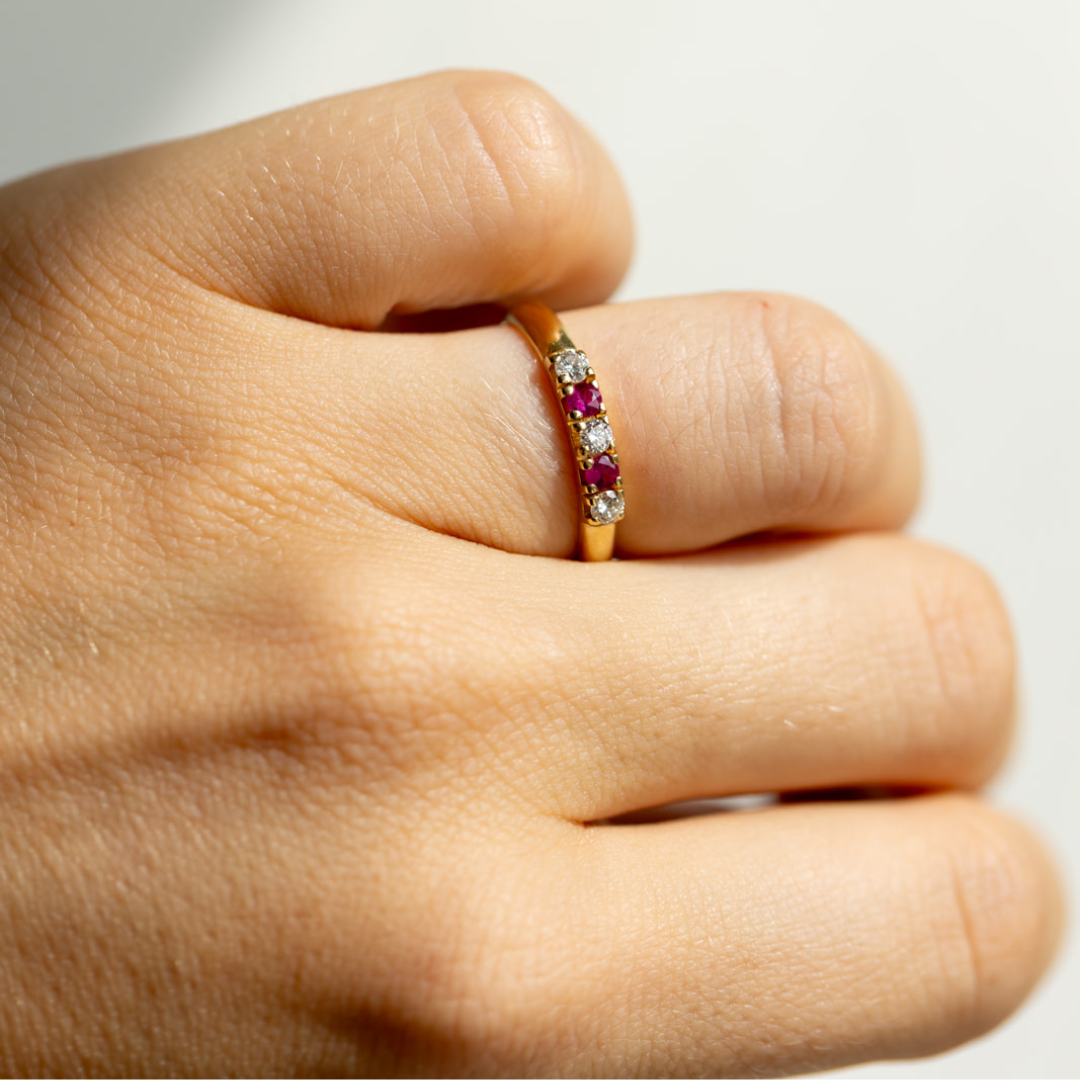 Edith | Vintage Five-stone ring
