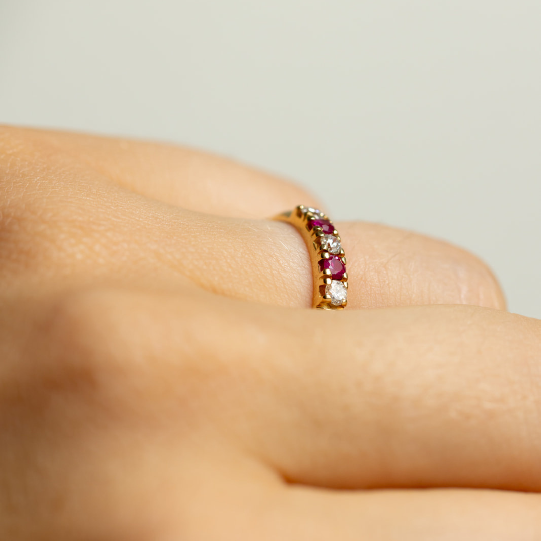 Edith | Vintage Five-stone ring