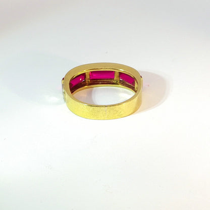 Jade | Vintage Baguette ring met Robijn