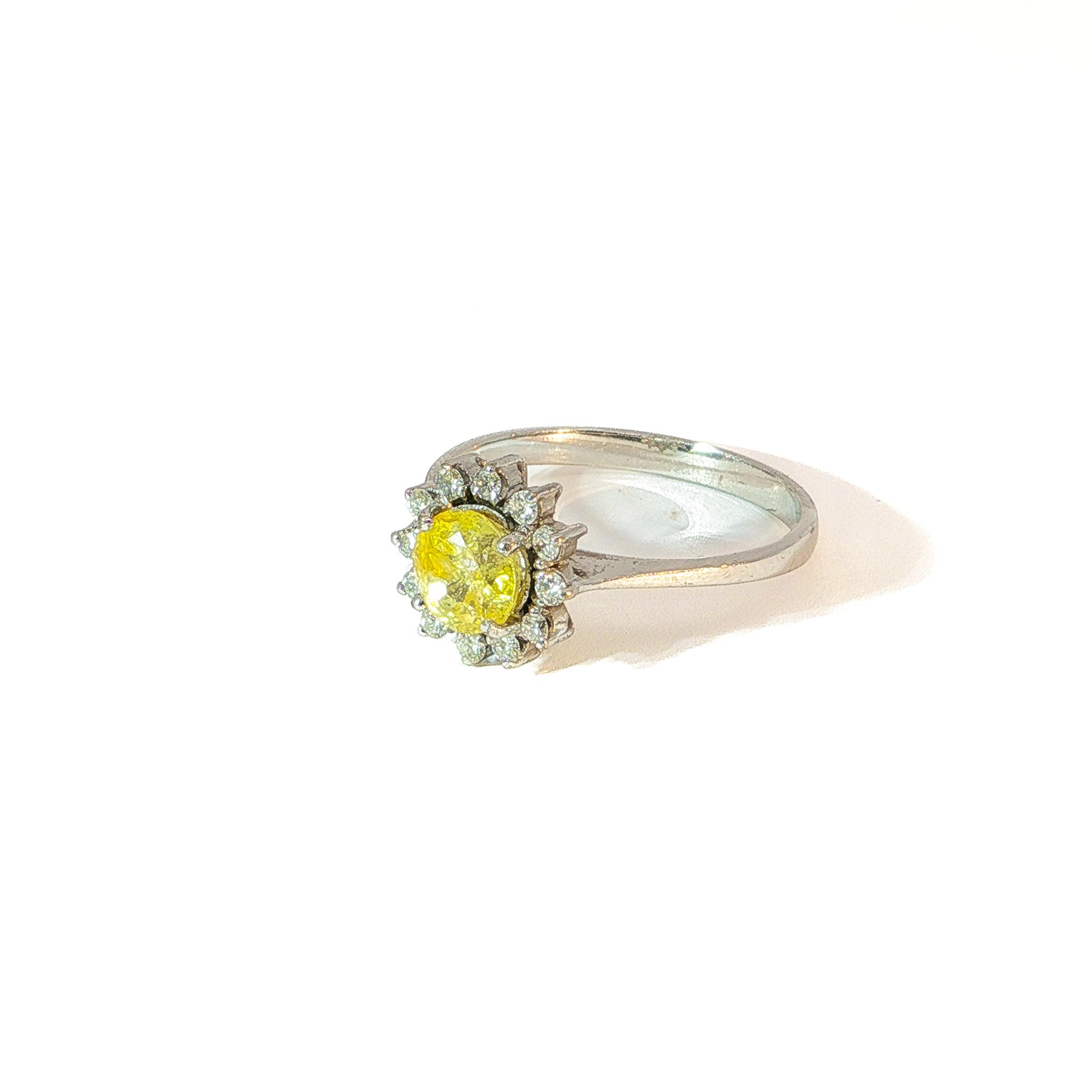 Sylvie | Vintage Flower ring - Madamas - Antwerp