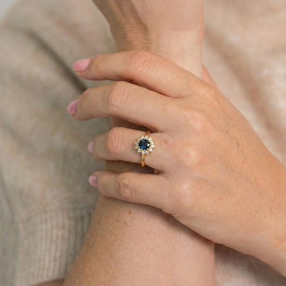 Annelies | Vintage Halo ring