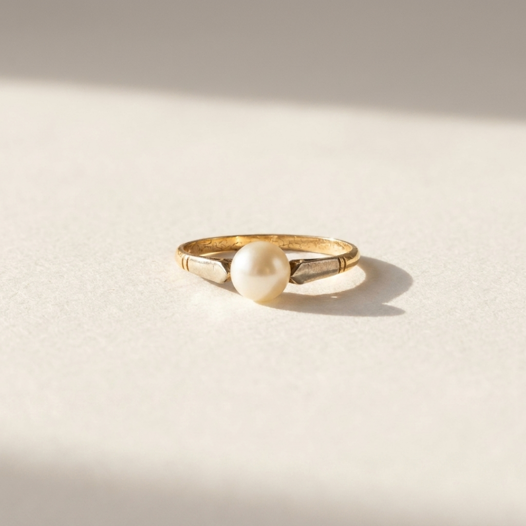 Alien| Vintage Emerald Entourage Ring