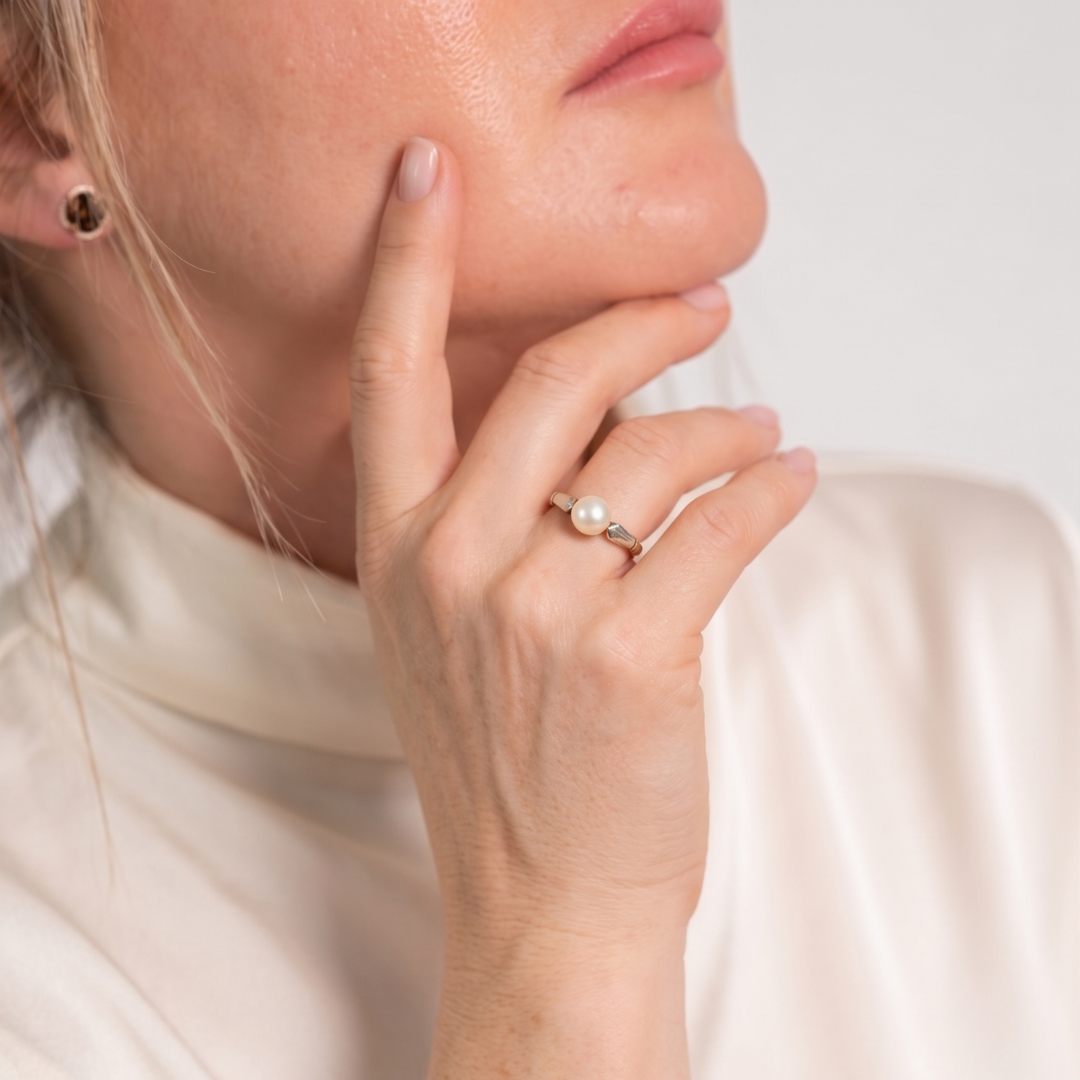 Alien| Vintage Emerald Entourage Ring