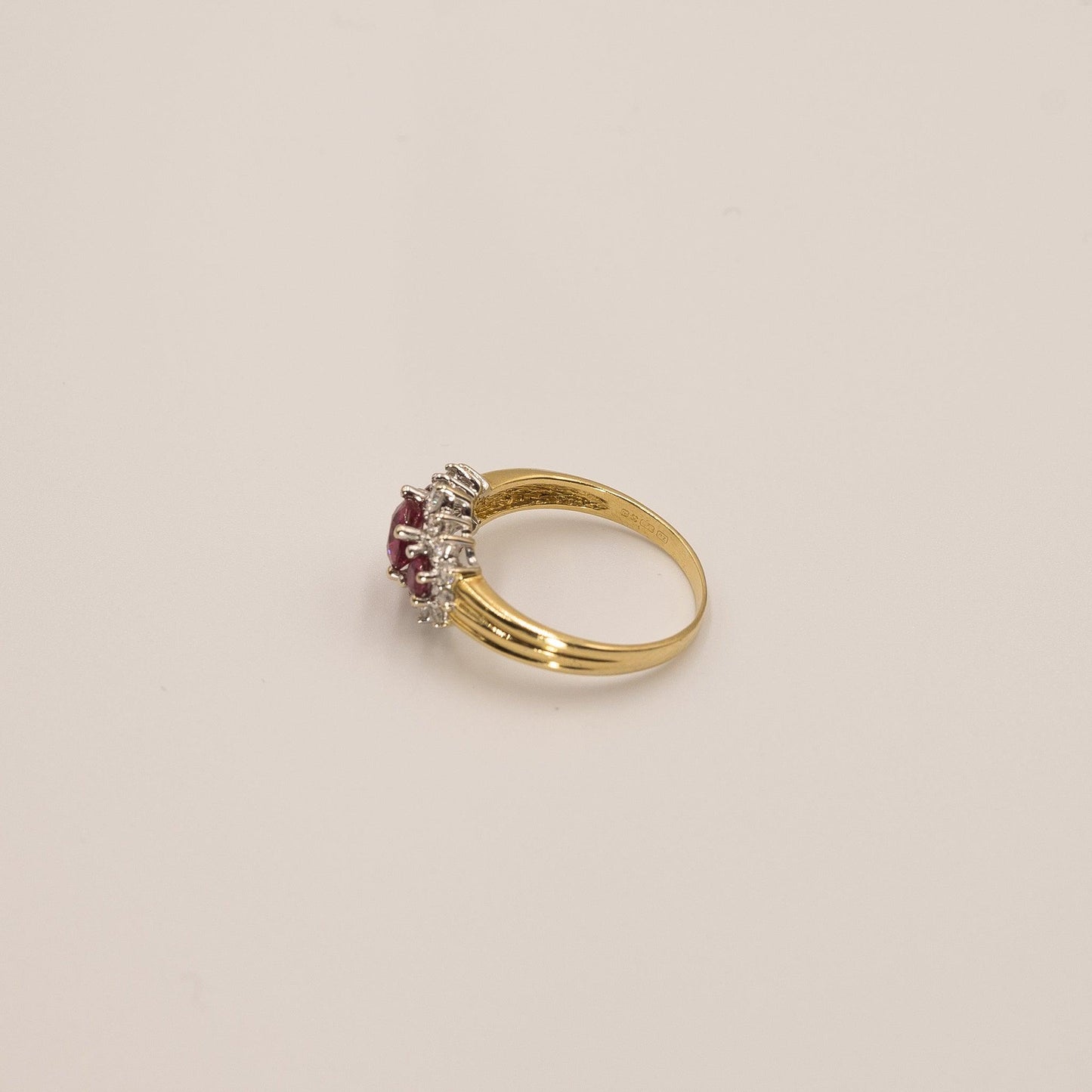Louise | Vintage Robijn & Diamant