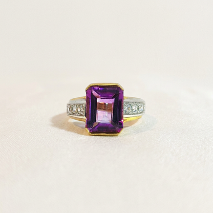 Alien| Bague entourage vintage en émeraude