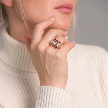 Alien| Bague entourage vintage en émeraude