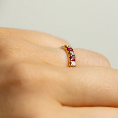Edith | Vintage Five-stone ring