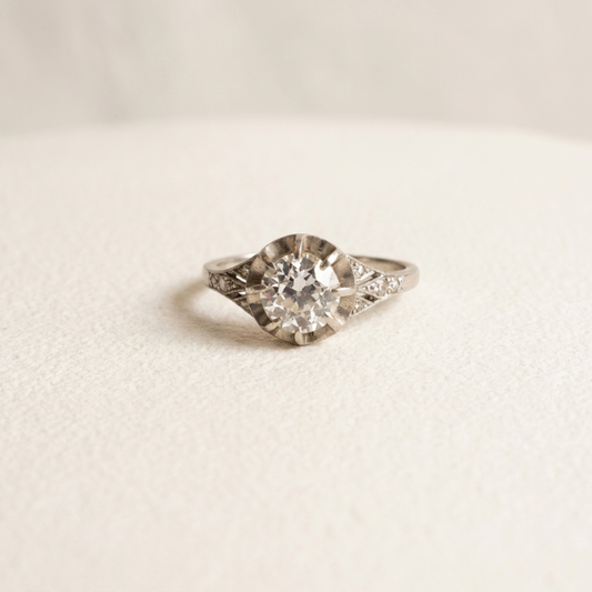 Virginie | Vintage Solitaire Ring