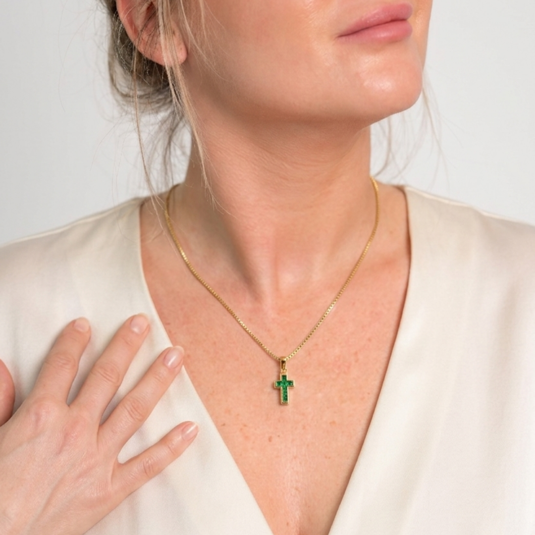 Marlène | Vintage Cross Pendant