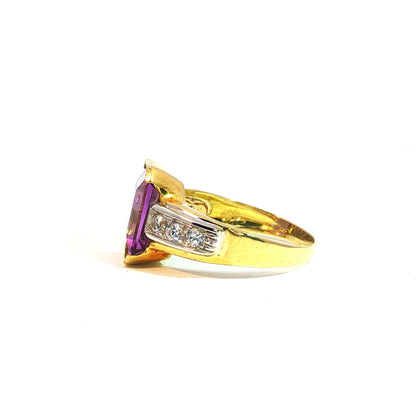 Alien| Bague entourage vintage en émeraude