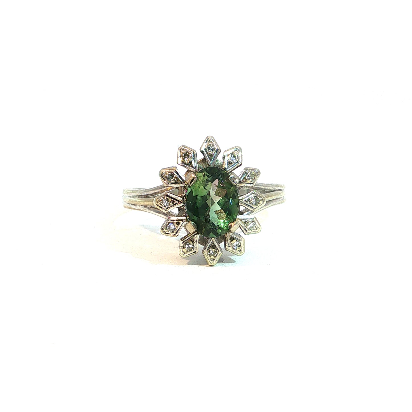 Alien| Bague entourage vintage en émeraude