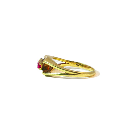 Odilja | Vintage three stone ring