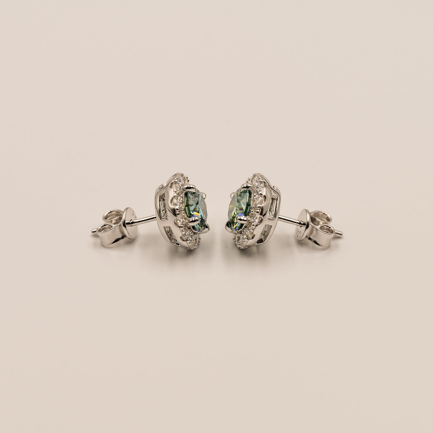 Halo Studs| Moissanite Diamant - Madamas - Antwerp