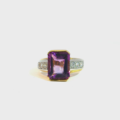 Alien| Bague entourage vintage en émeraude